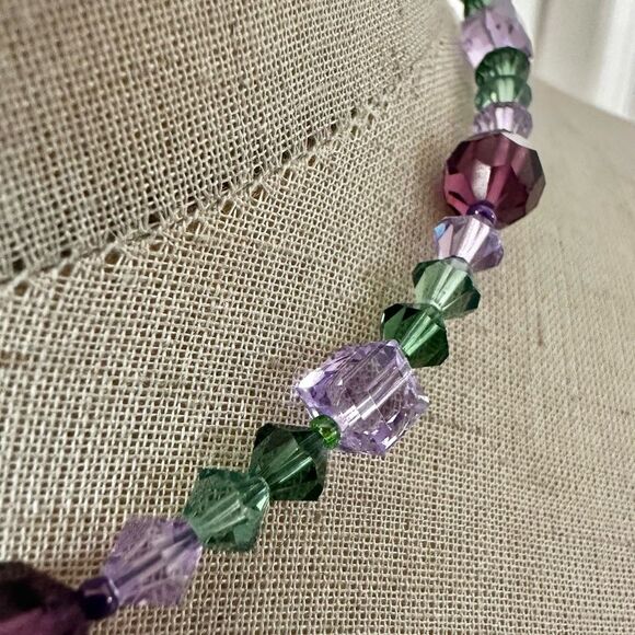 Vintage Swarovski-Style Sparkling Purple & Green Crystal Necklace - Picture 3 of 8